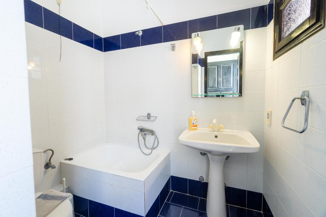 Hotel Koralli Kamári Dış mekan fotoğraf