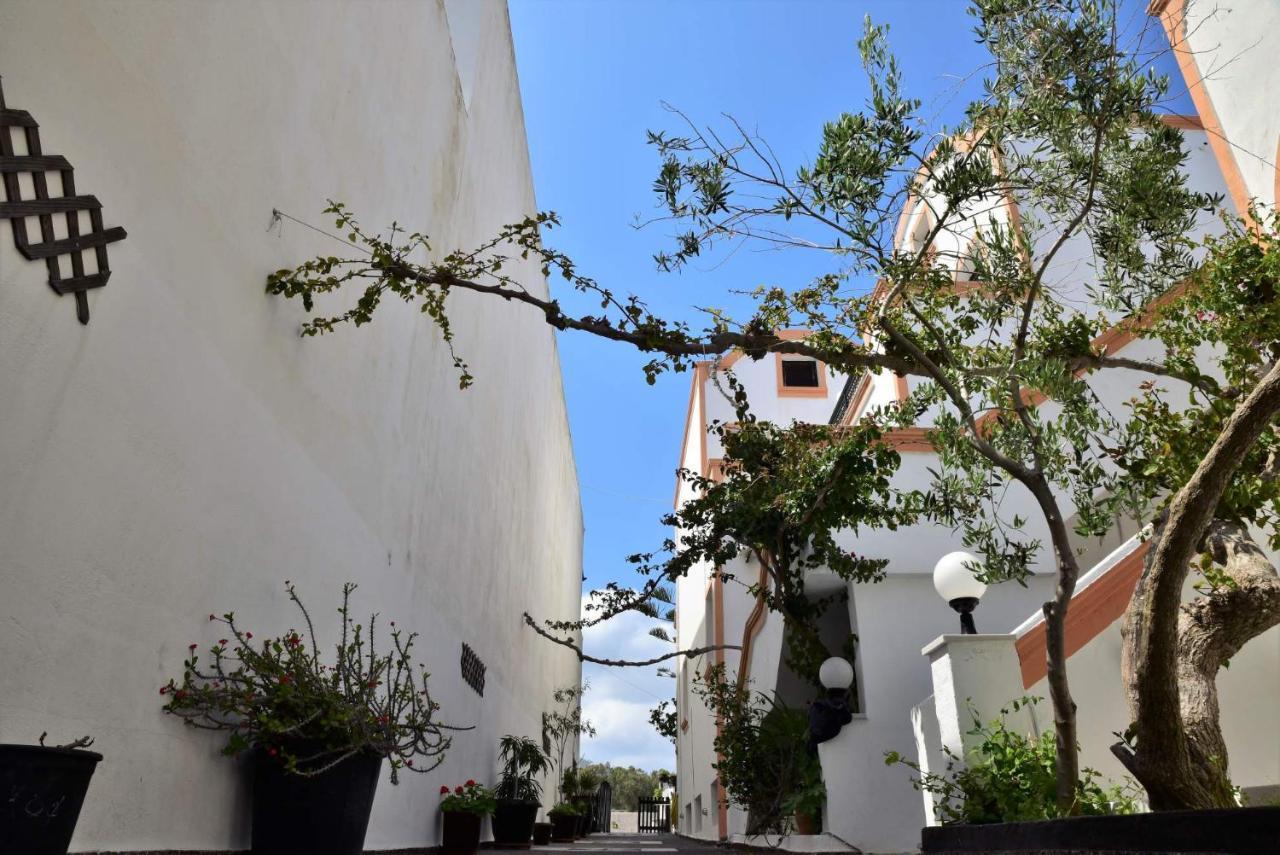 Hotel Koralli Kamári Dış mekan fotoğraf
