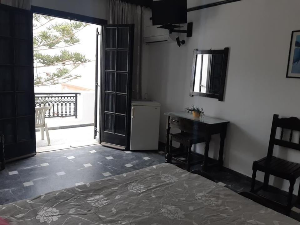 Hotel Koralli Kamári Dış mekan fotoğraf