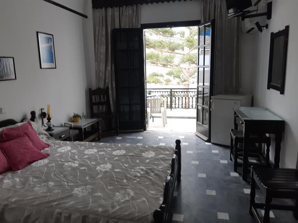 Hotel Koralli Kamári Dış mekan fotoğraf
