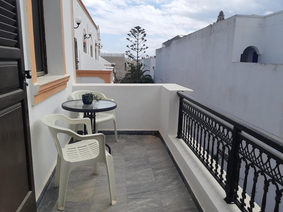 Hotel Koralli Kamári Dış mekan fotoğraf