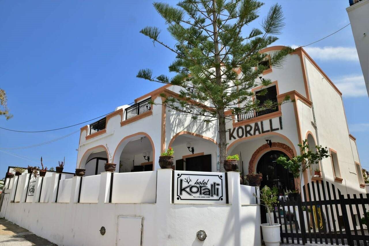 Hotel Koralli Kamári Dış mekan fotoğraf